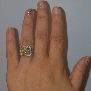 Yellow, Topaz-like Crystal Stone Ring, size 6